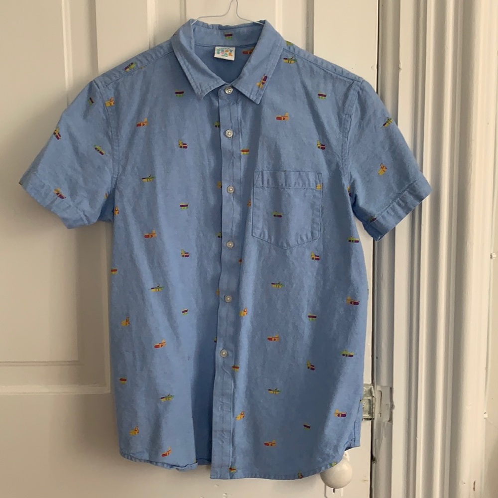 Vintage water-gun button down shirt 💦 🔫